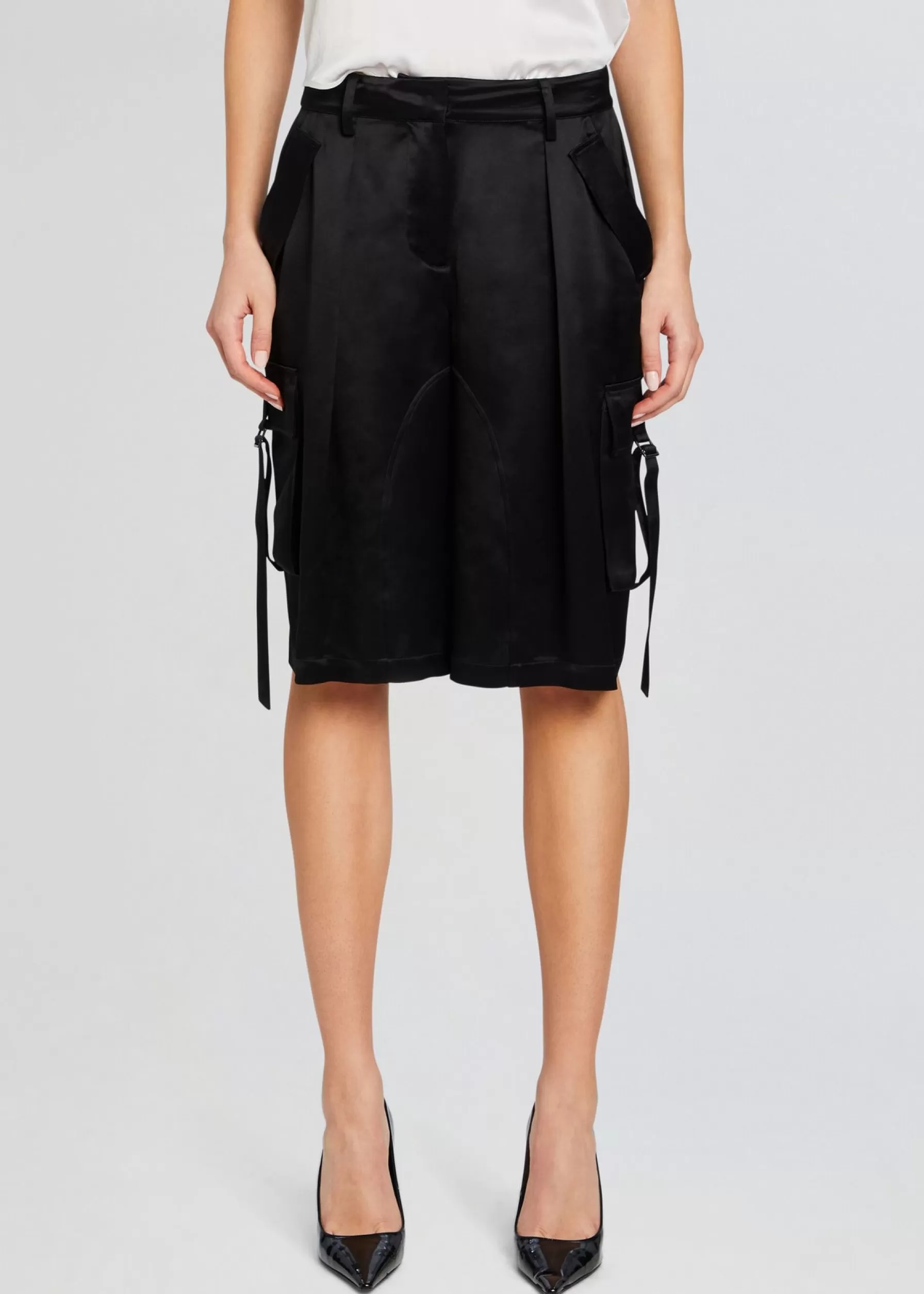 Retrofete Mae Cargo Short Black Hot